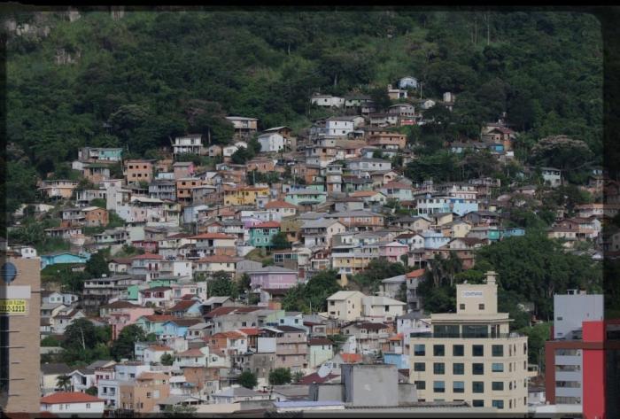 MACIÇO DO MORRO DA CRUZ E AS CHUVAS