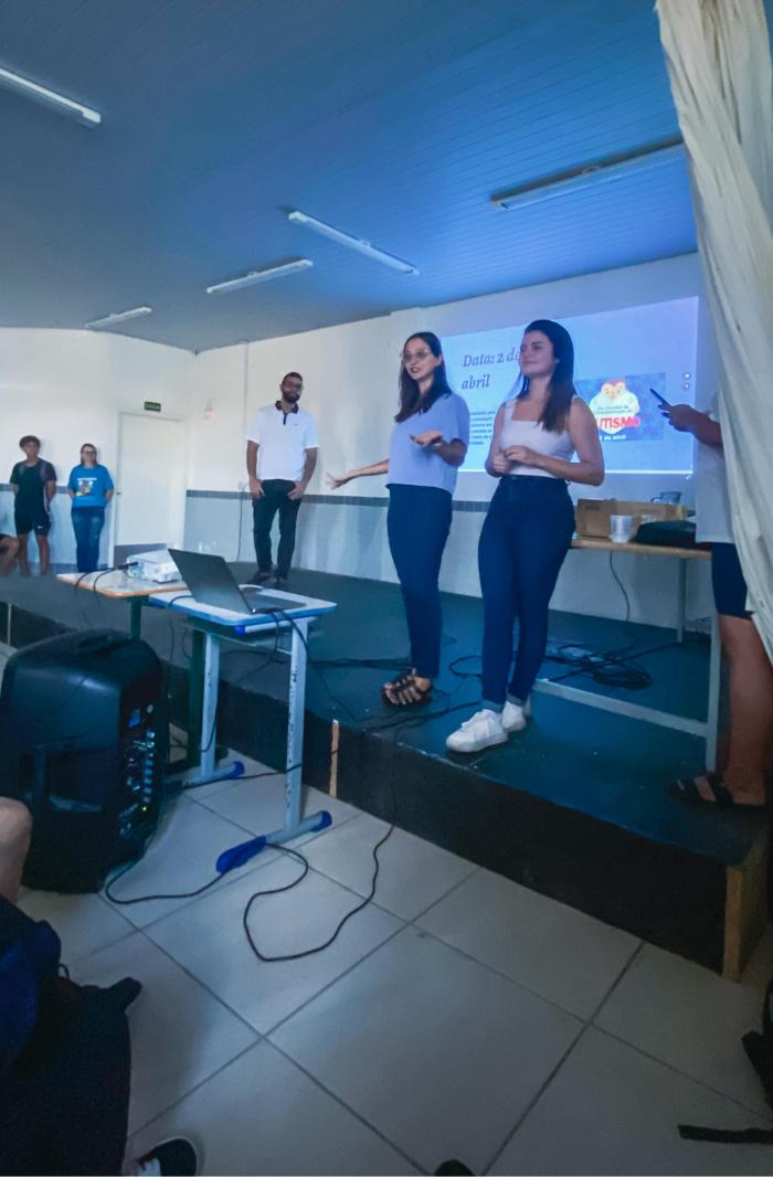 Inclusão escolar de crianças com autismo exige preparo, empatia e políticas públicas efetivas