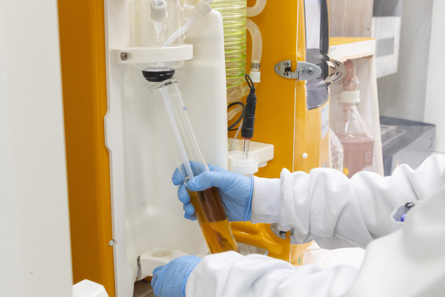 Com laboratório especializado, Tecpar aumenta análises sobre presença de metanol em bebidas