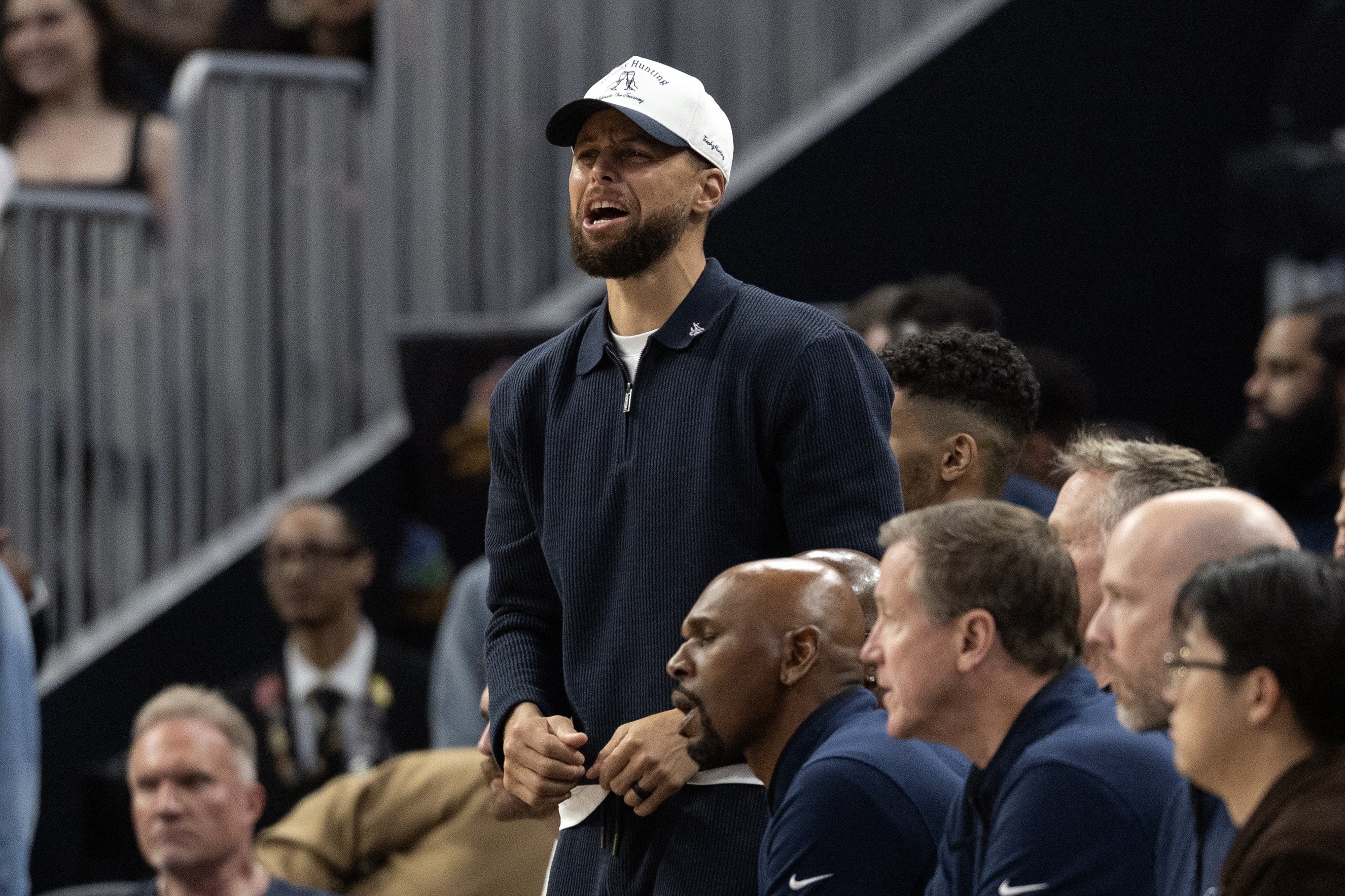 Sem jogar desde janeiro, Stephen Curry é reavaliado e tem prazo de retorno aumentado na NBA