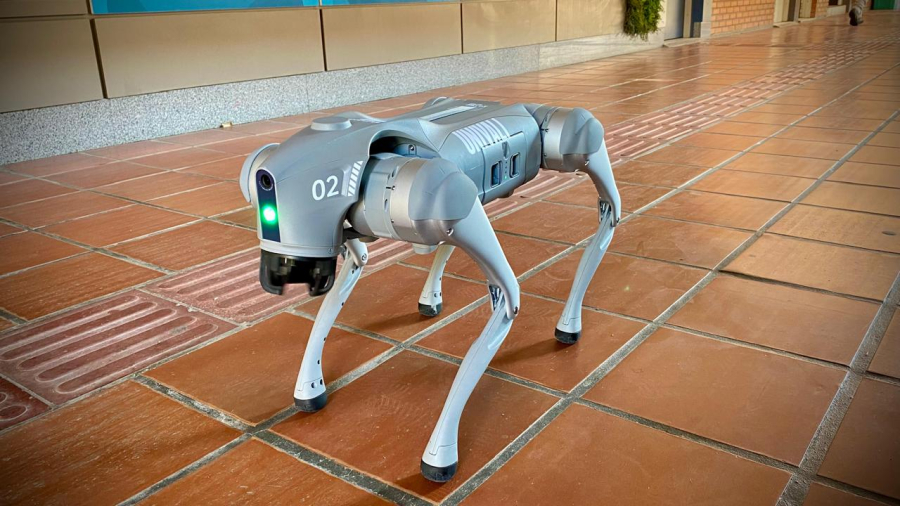 Univali adquire ‘cão robô’ e concurso definirá nome do novo ‘mascote’ da ciência
