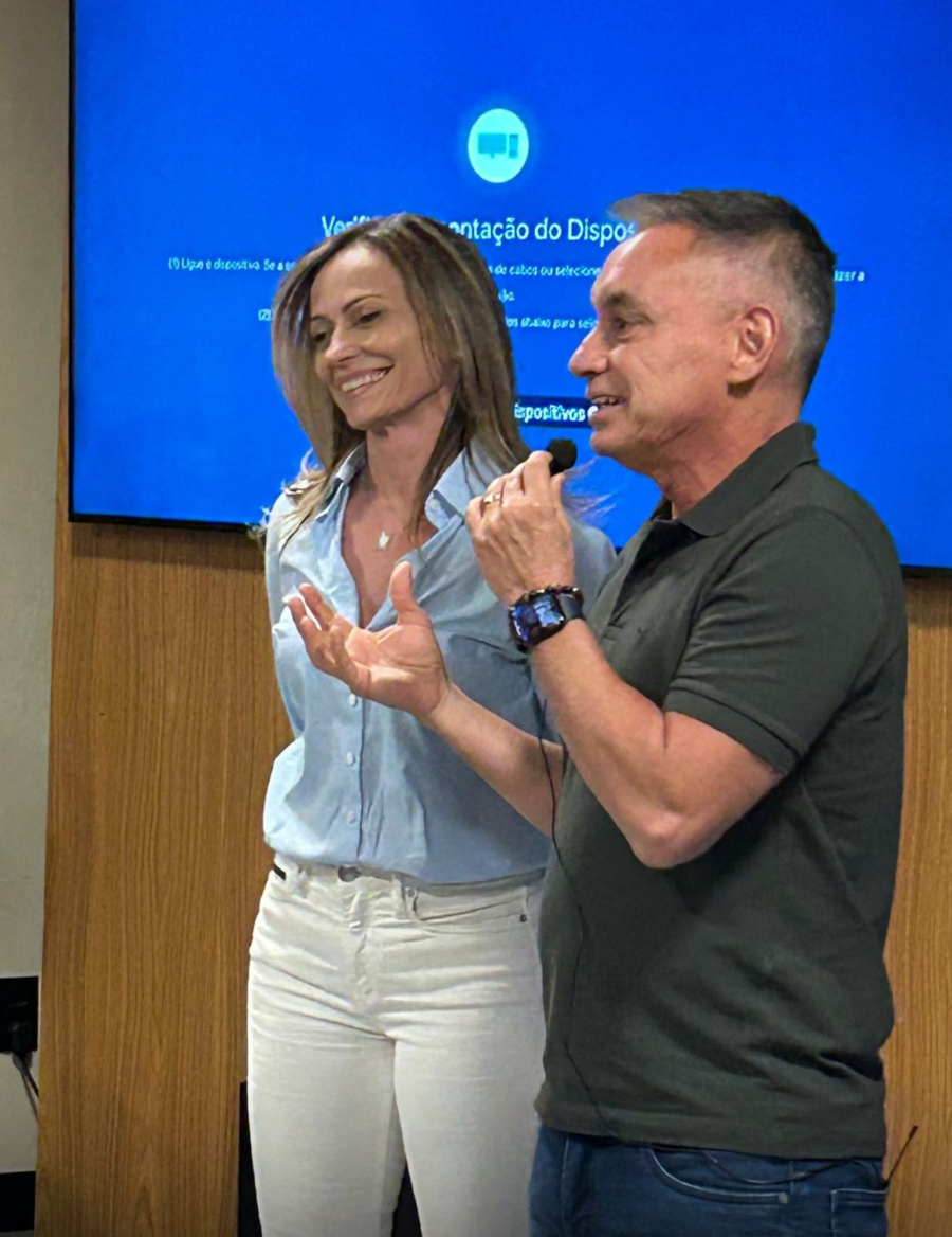 Chapecó aplaude Dra Sandra e Fábio Botelho em noite lotada 