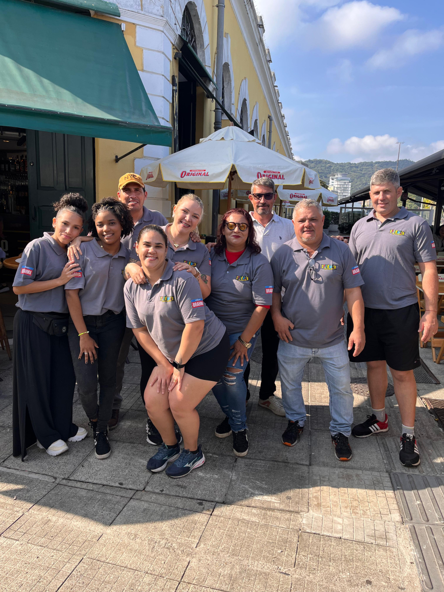 3ª Tainhada do Mané encerra comemorações do Dia do Manezinho com festa lotada no Mercado Público