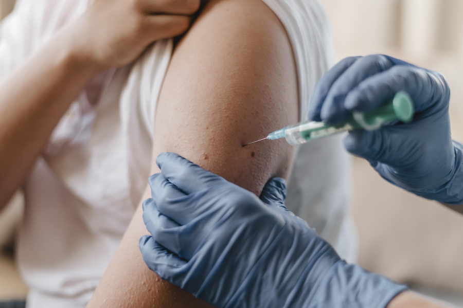 Pausa preventiva na vacinação contra dengue reforça a importância da vigilância, da informação segura e do combate ao mosquito
