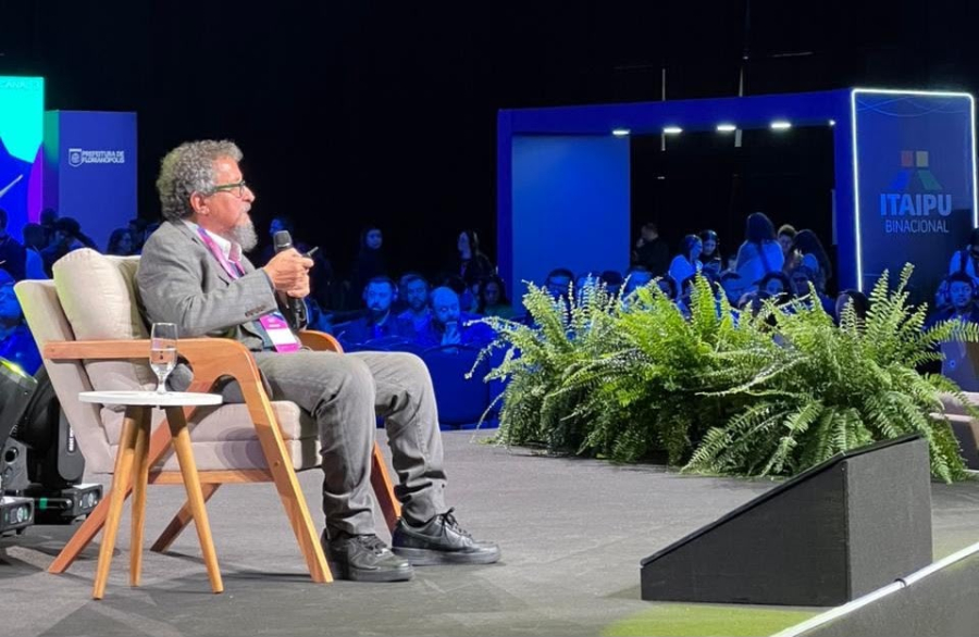 No Summit Cidades, João Santana define polarização brasileira: 