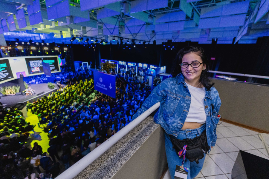 A jovem produtora por trás do Compol Brasil: conheça a trajetória de Maria Eduarda Souza
