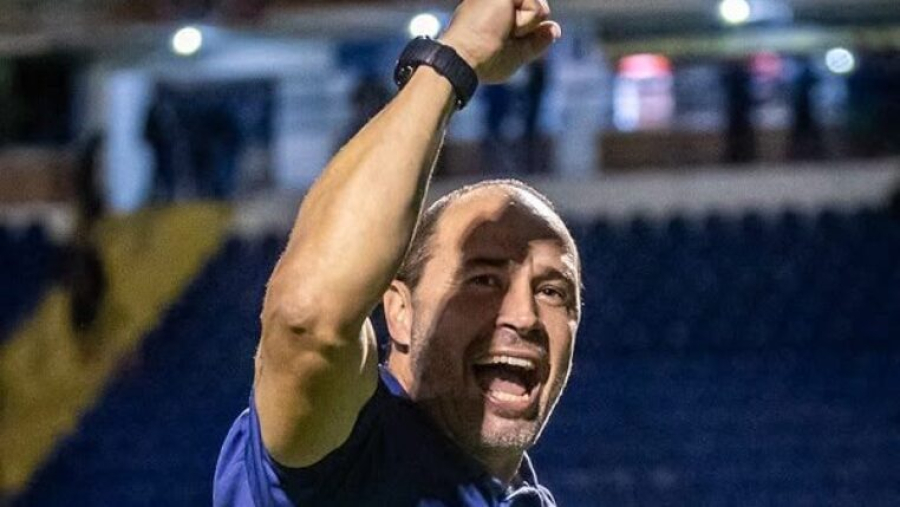 Allan Aal valoriza terceira vitória consecutiva do Avaí e destaca evolução na Série B