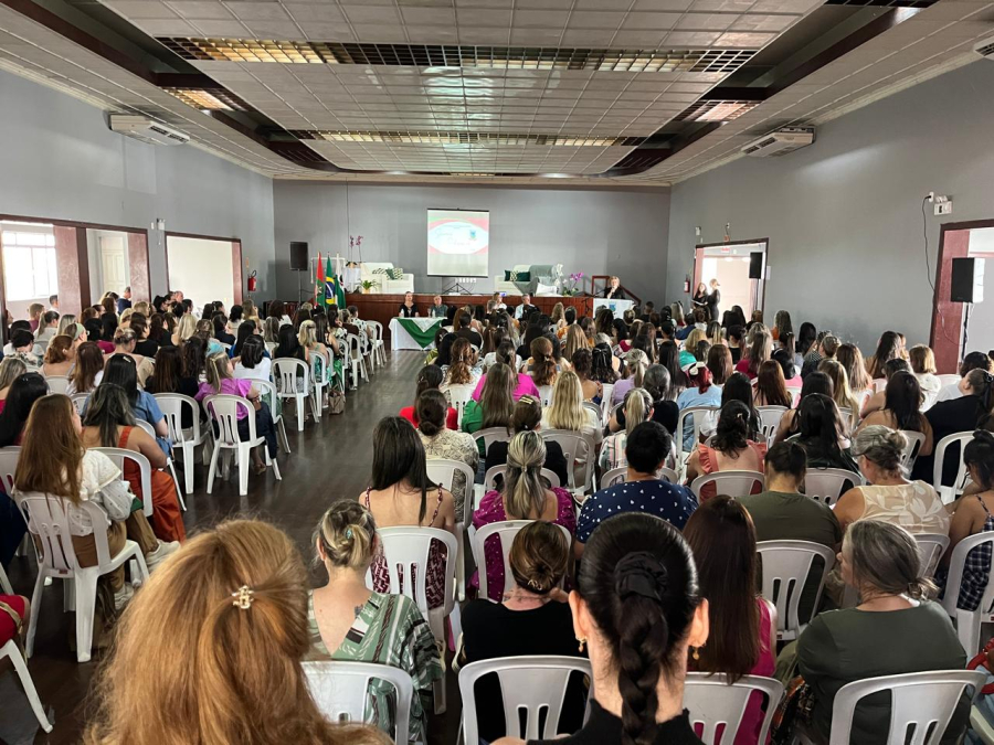 Urussanga inicia ano letivo com Semana Pedagógica
