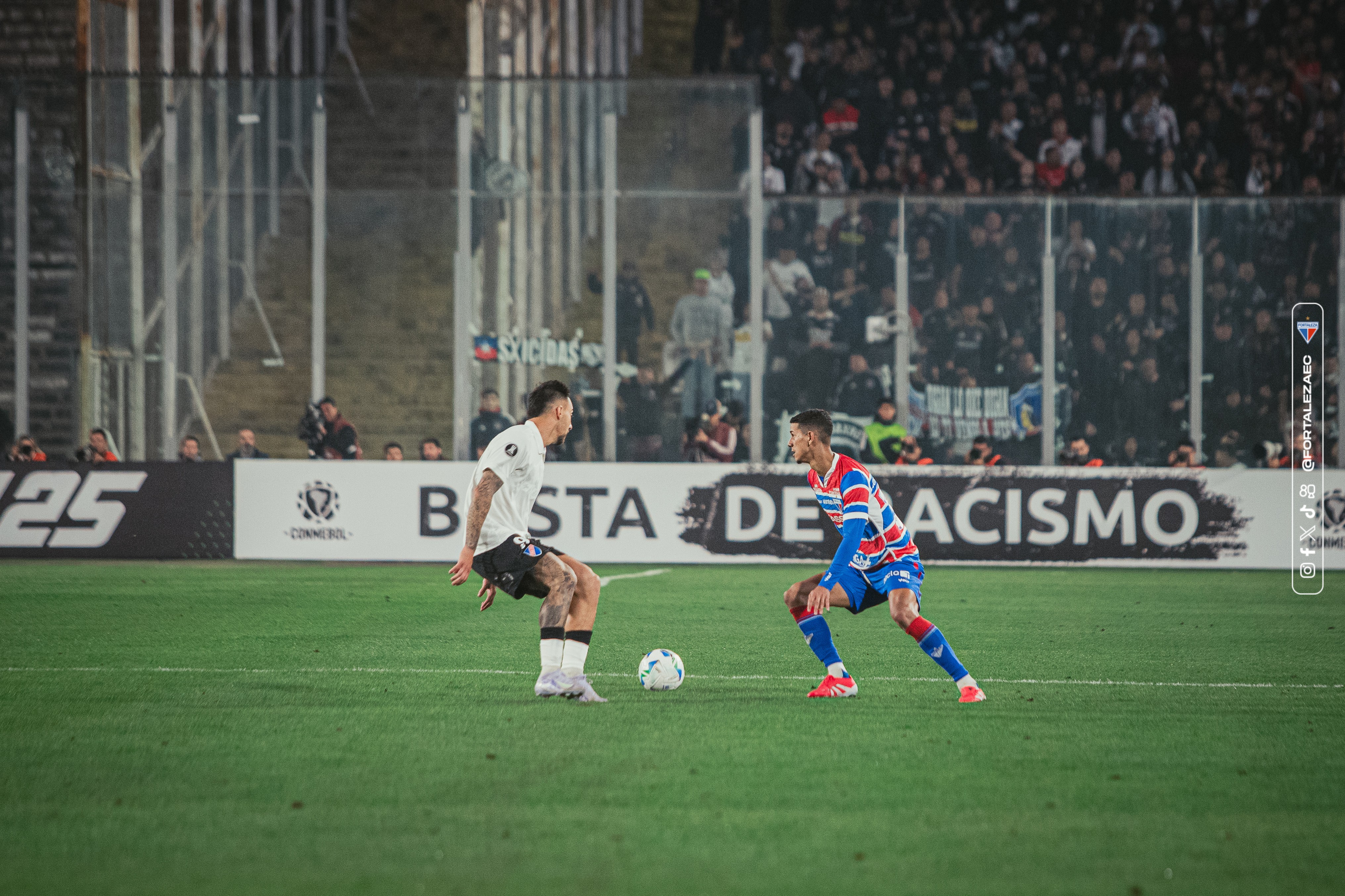 Fortaleza detecta torcedores do Colo-Colo em lojas oficiais e vai ter reunião de segurança para jogo