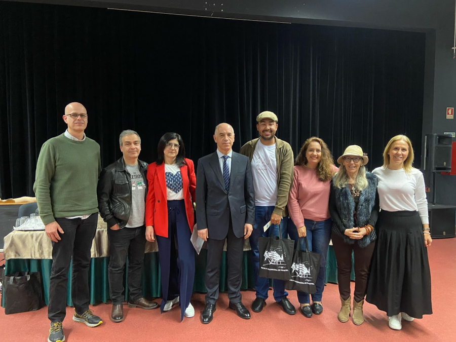 Mesmo sem apoio cultural, poetas de Santa Catarina viajam a Portugal para participar de eventos com cerca de 500 estudantes