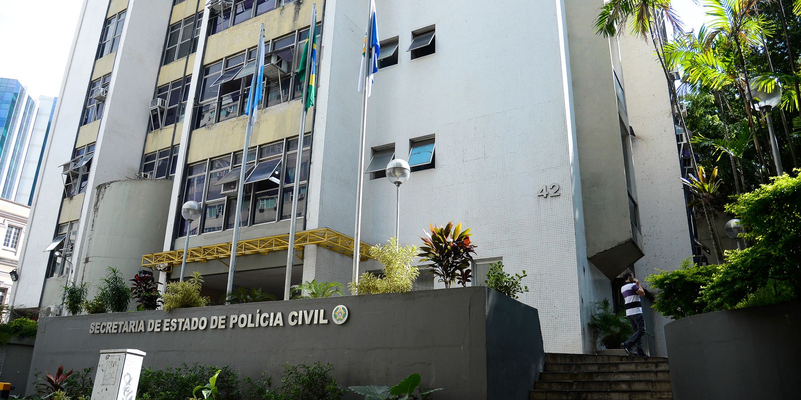 Polícia faz ação para prender 22 suspeitos de integrar facção